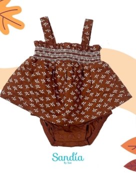 Enterizo niña Carters talla New Born